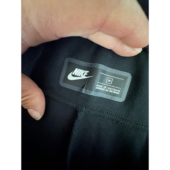 Nike Women Plus Size 3X Sportswear Tech Fleece Pants Black Jogger CW4292 BC1 - Picture 5 of 8